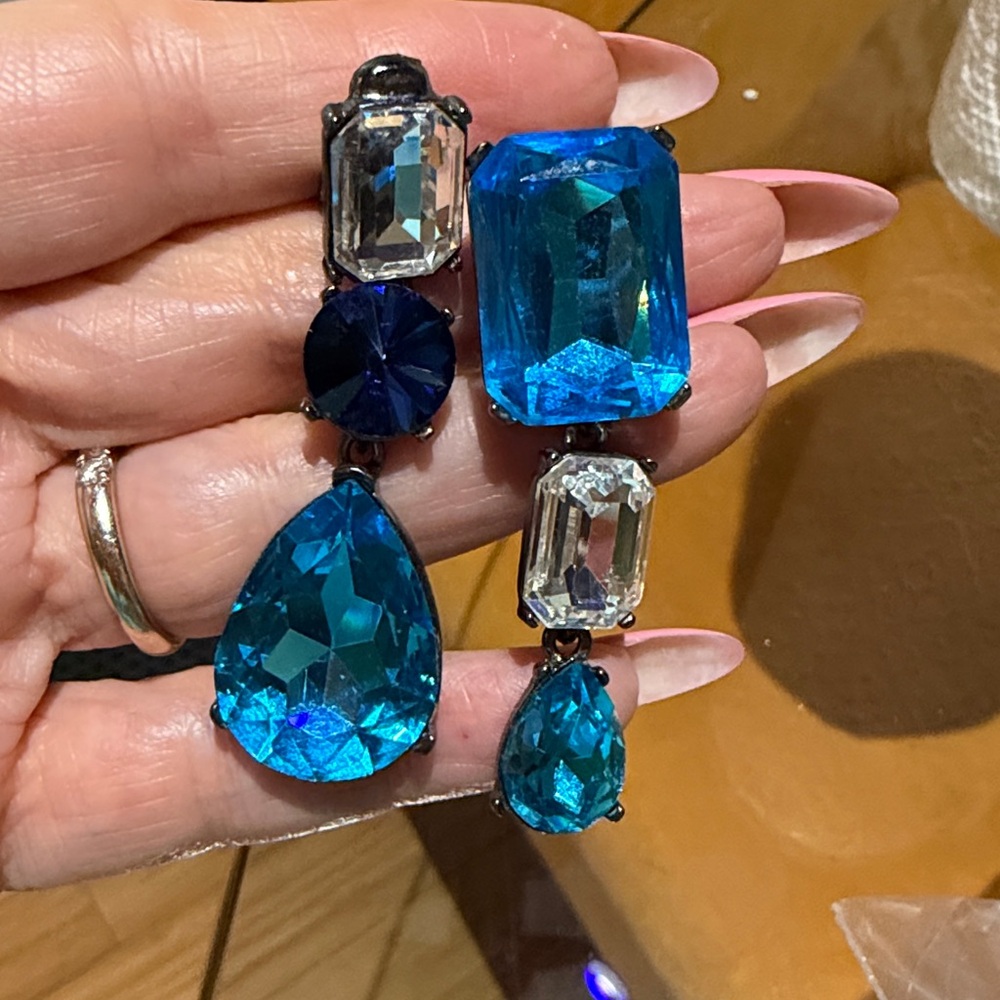 Oscar de la Renta Elegant Blue and Silver Drop Earrings